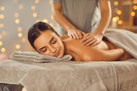 Woman receiving a relaxing massage